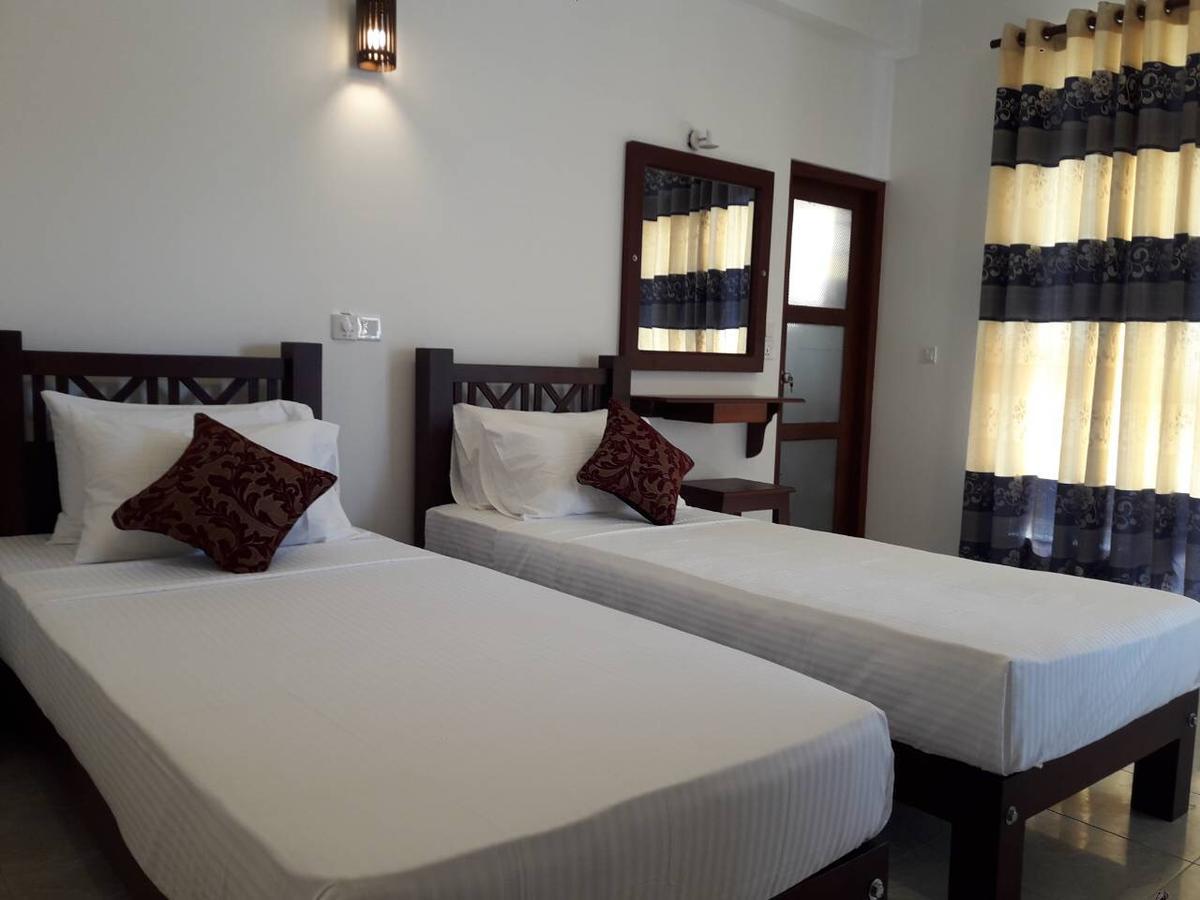 Hikka Regent Hotel 希克杜沃 外观 照片