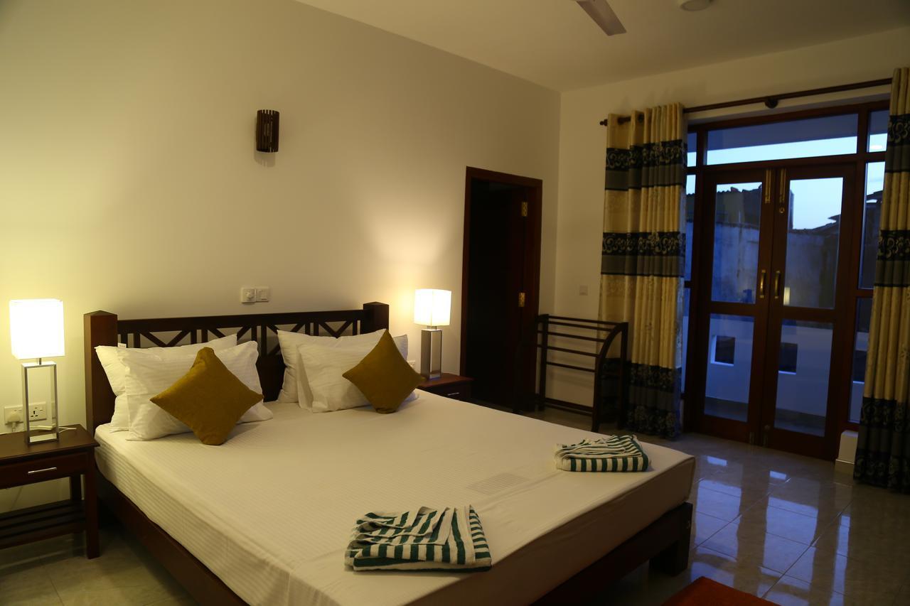 Hikka Regent Hotel 希克杜沃 外观 照片